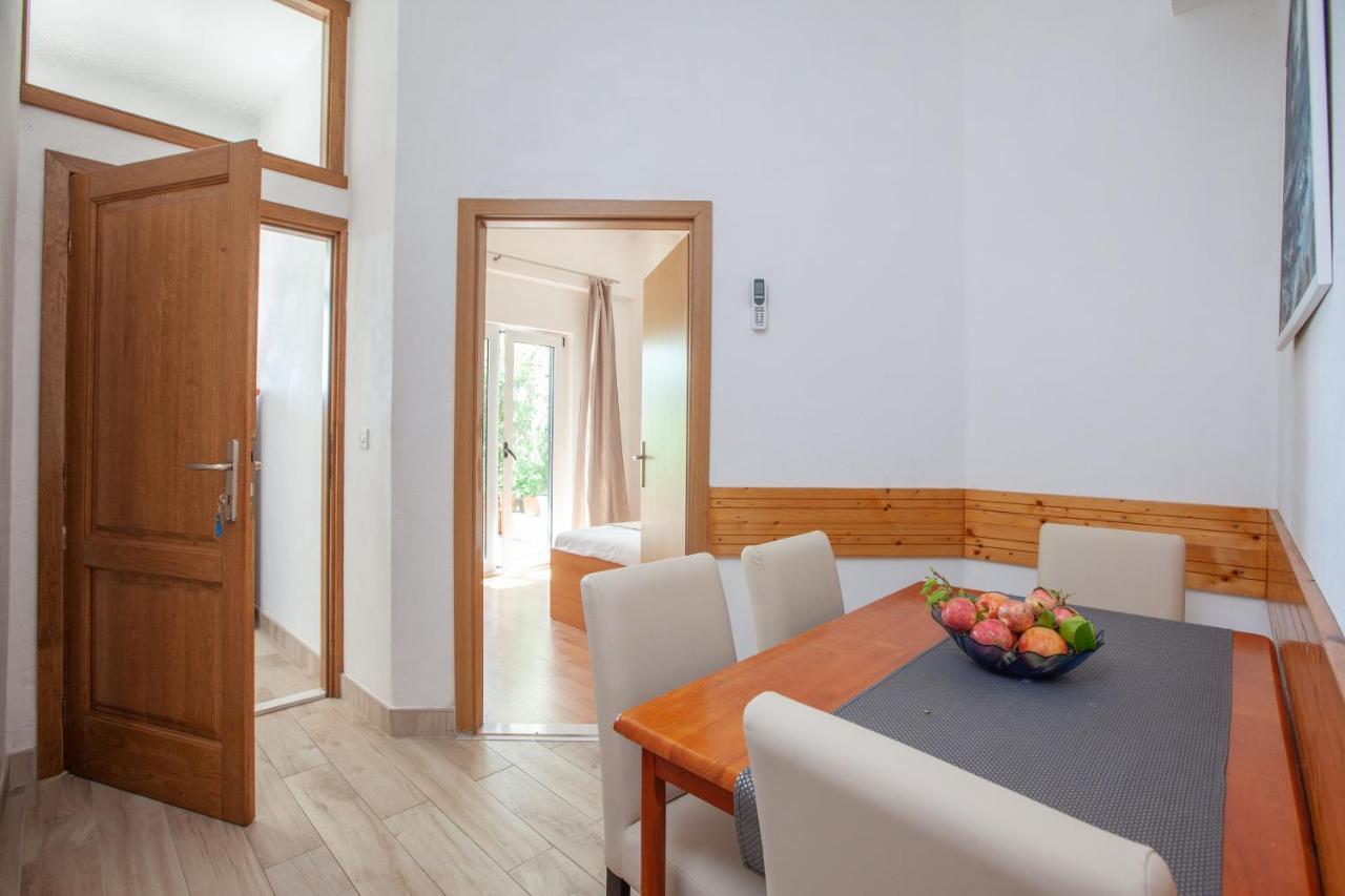Apartments By The Sea Igrane, Makarska - 310 Exterior foto